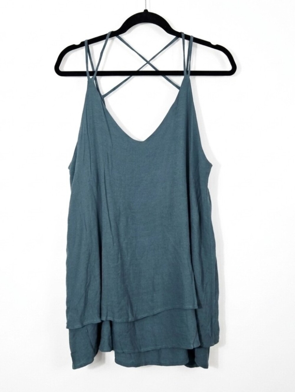 Jade By Jane cute flowy tank